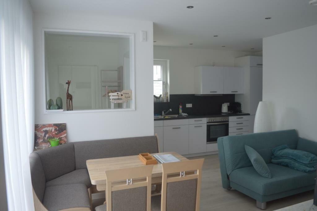 Ferienwohnung "Am Kurpark" In Бад Шусенрид Екстериор снимка